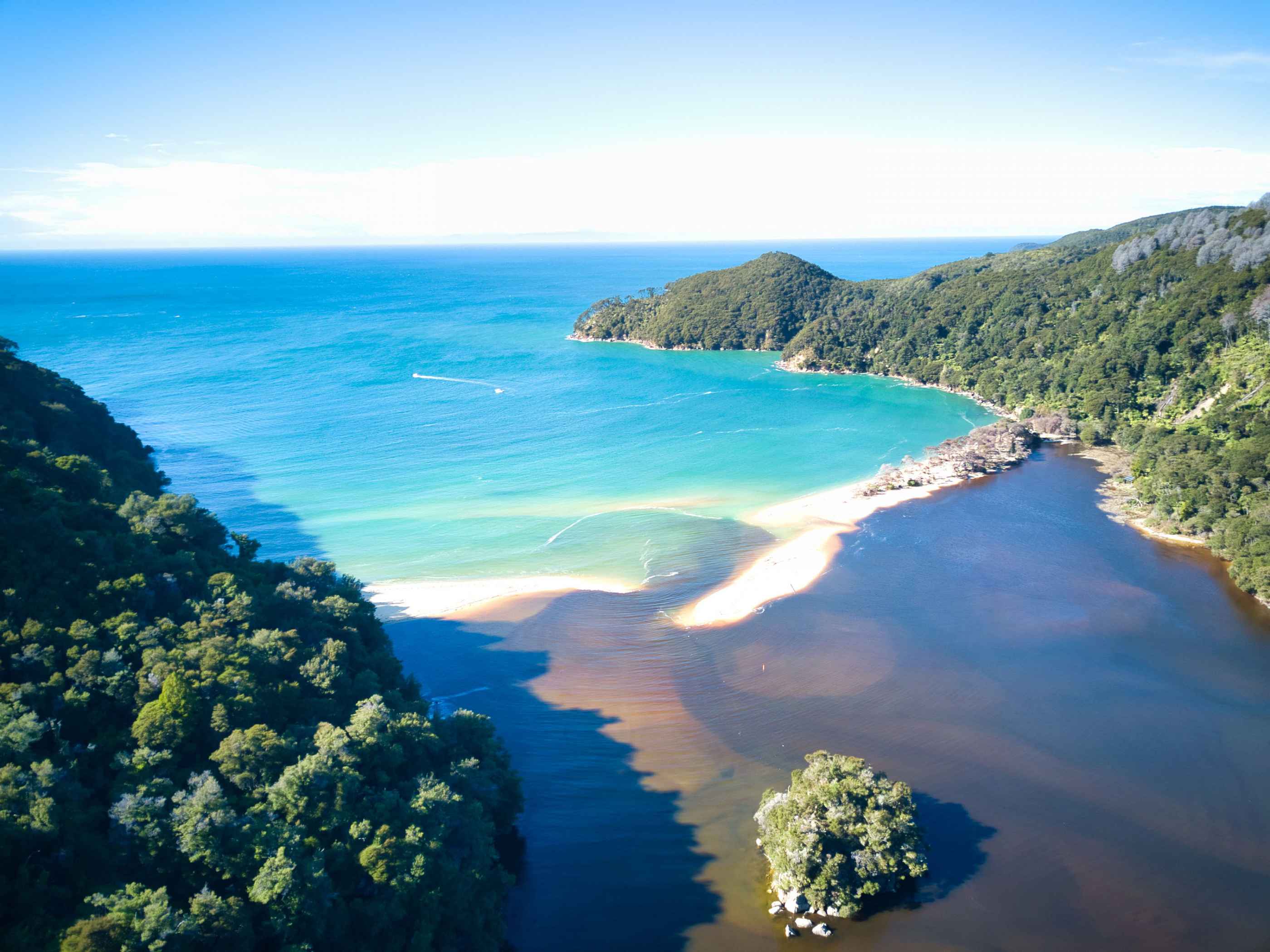 Vue en drone de l'Abel Tasman Coast Track