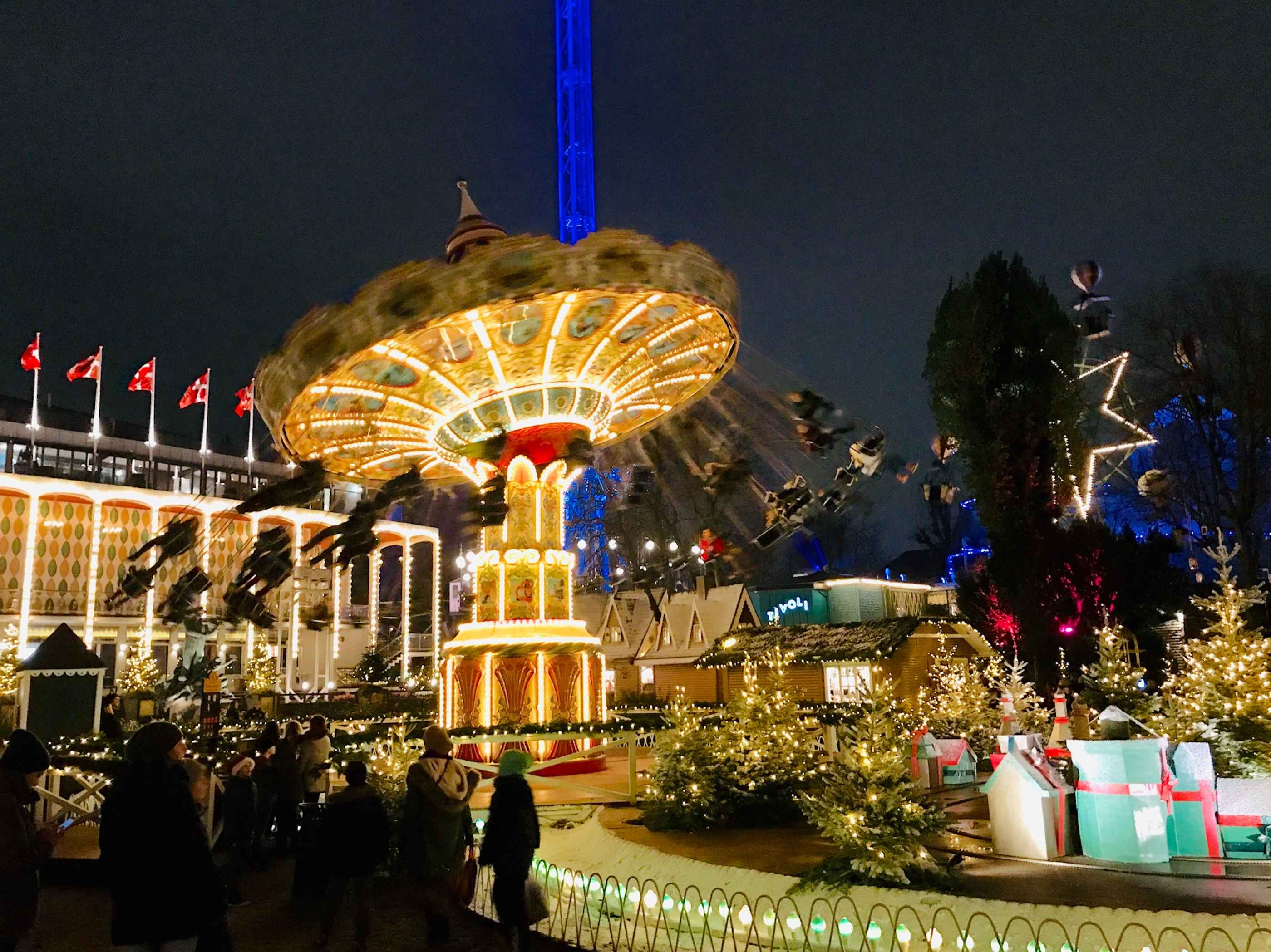 Les attractions de nuit des jardins de Tivoli