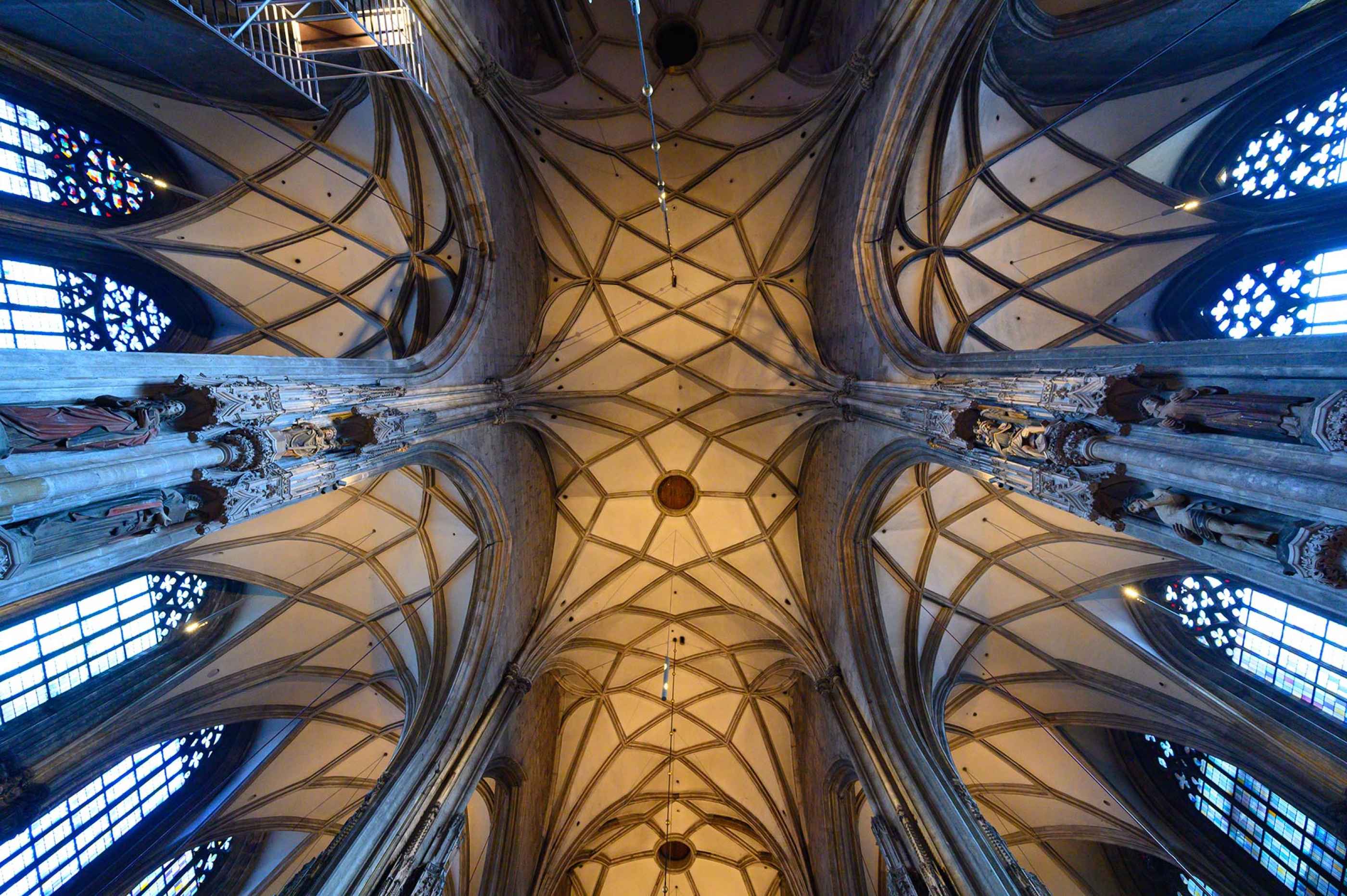 L'intérieur de la cathédrale Saint Etienne à Vienne