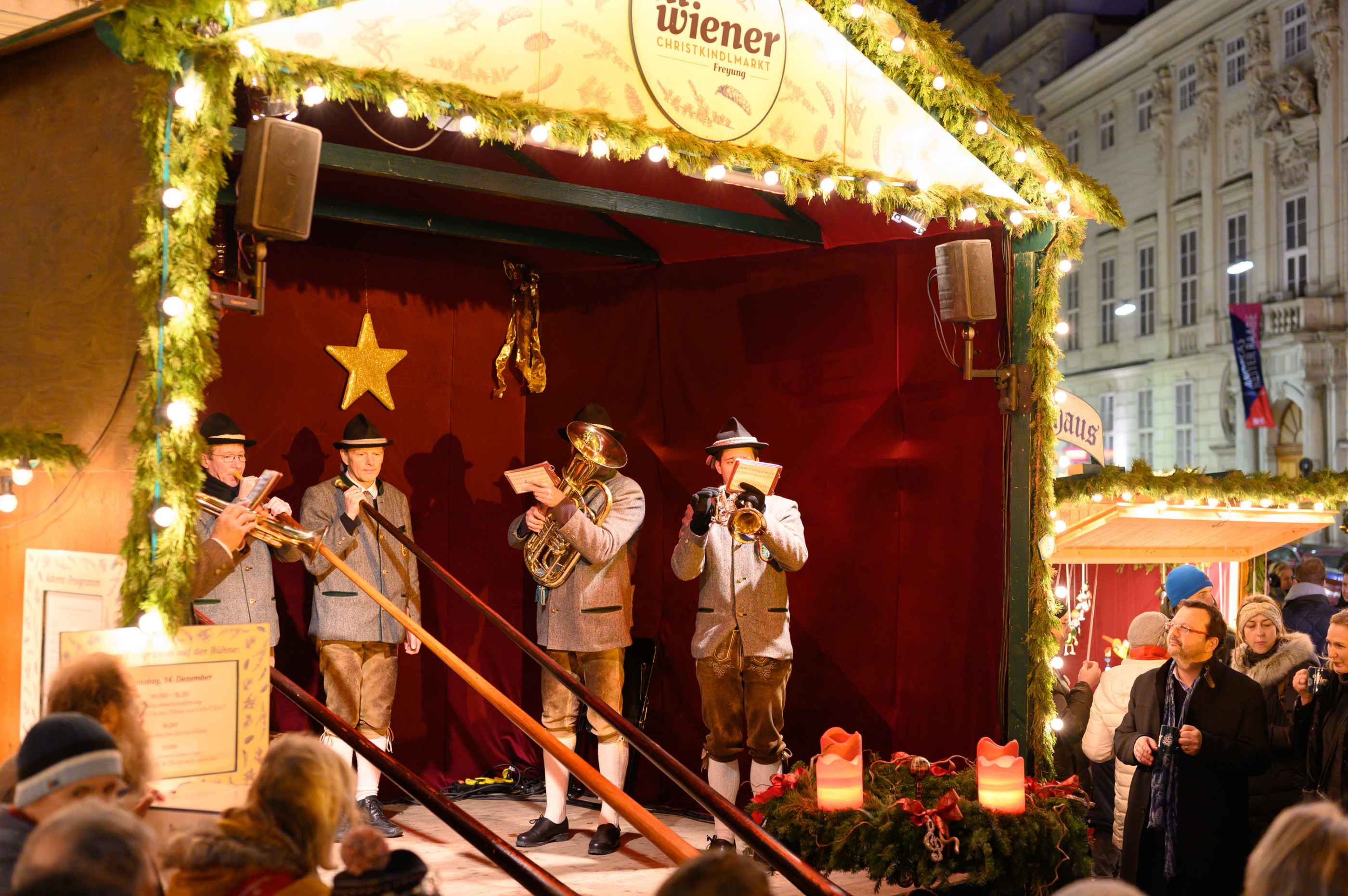 Un concert au marché de Noël de la Freyung à Vienne