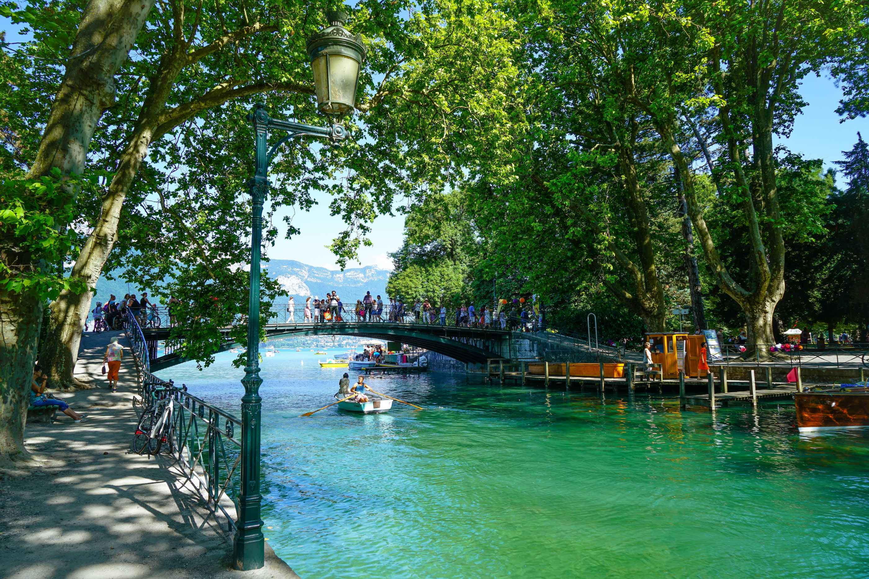 Le pont des amours, point d'intérêt de la ville d'Annecy